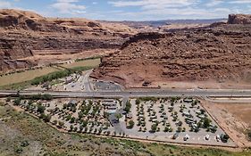 Sun Outdoors Arches Gateway